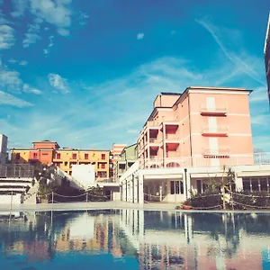 4* Feriested Ai Pozzi Village &